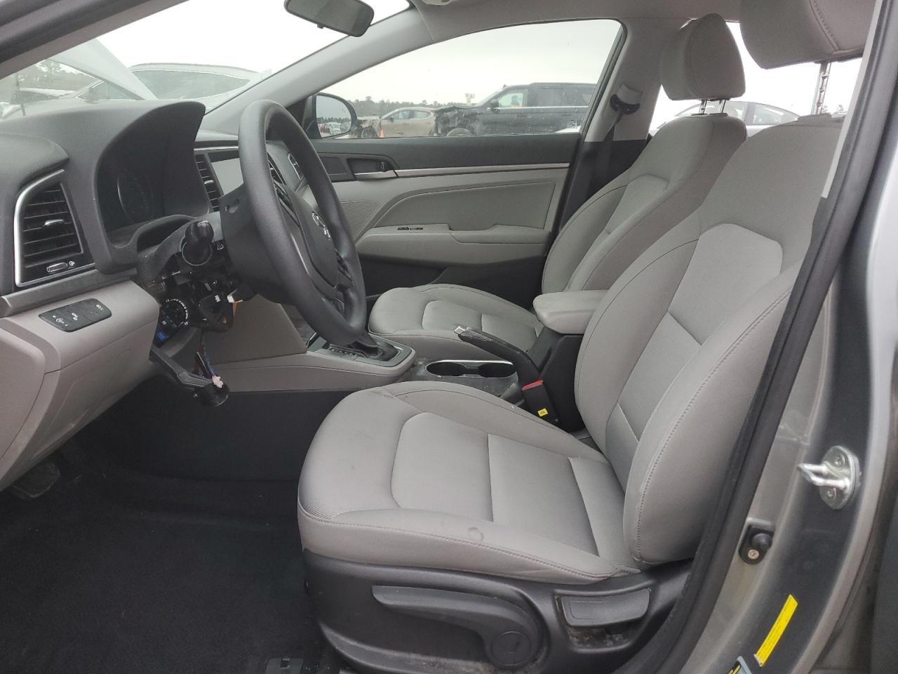 2018 Hyundai Elantra - Image 7