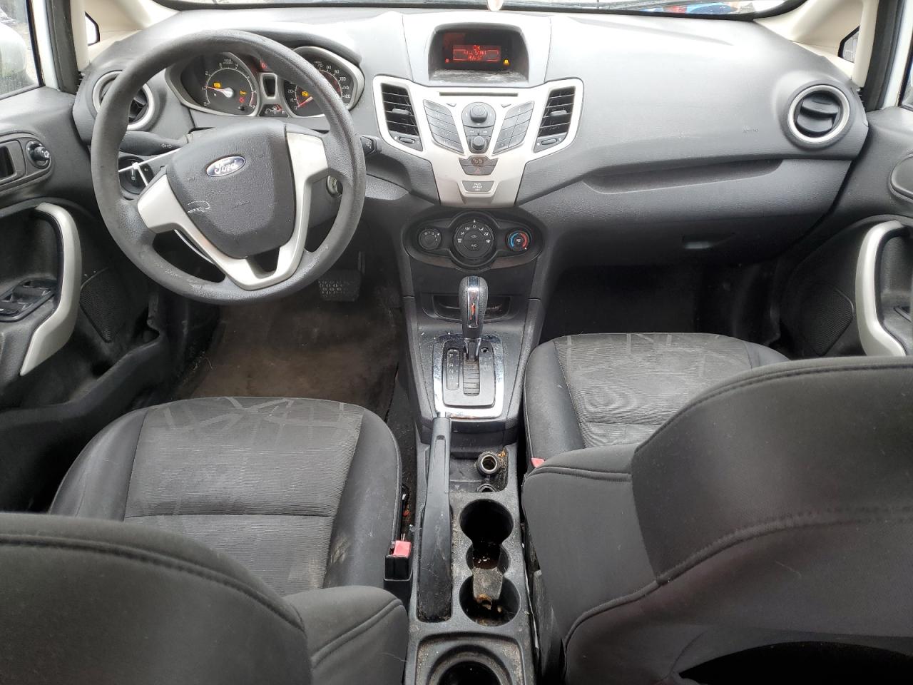 2011 Ford Fiesta - Image 8