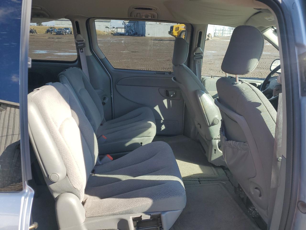2006 Chrysler Town & Country - Image 11