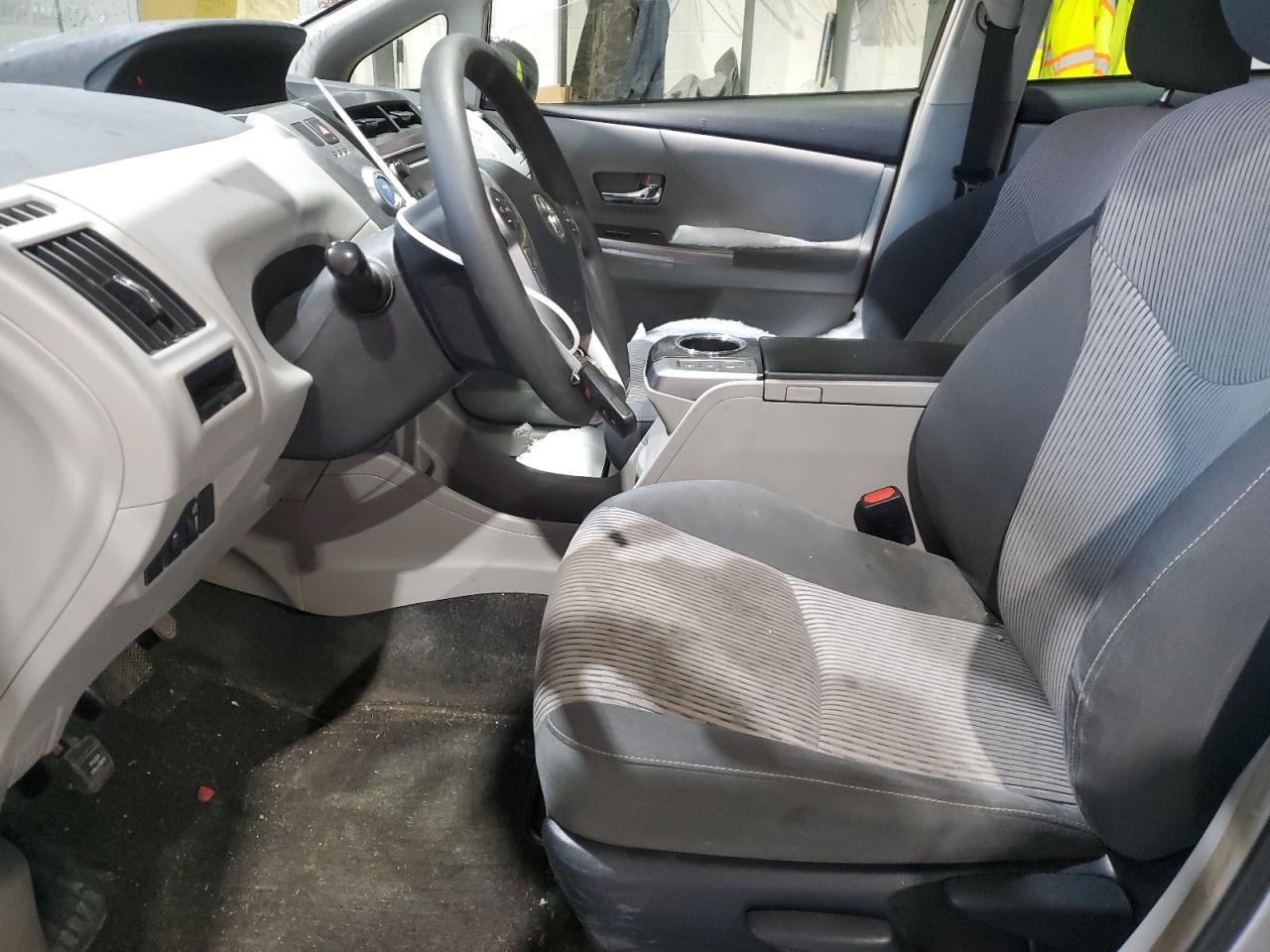 2017 Toyota Prius - Image 7