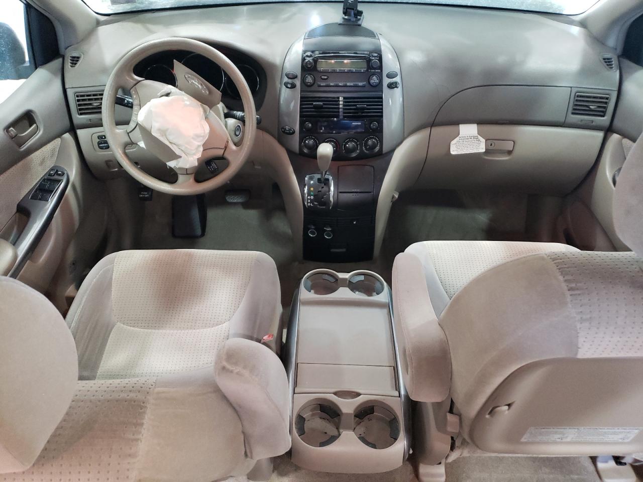 2006 Toyota Sienna - Image 8