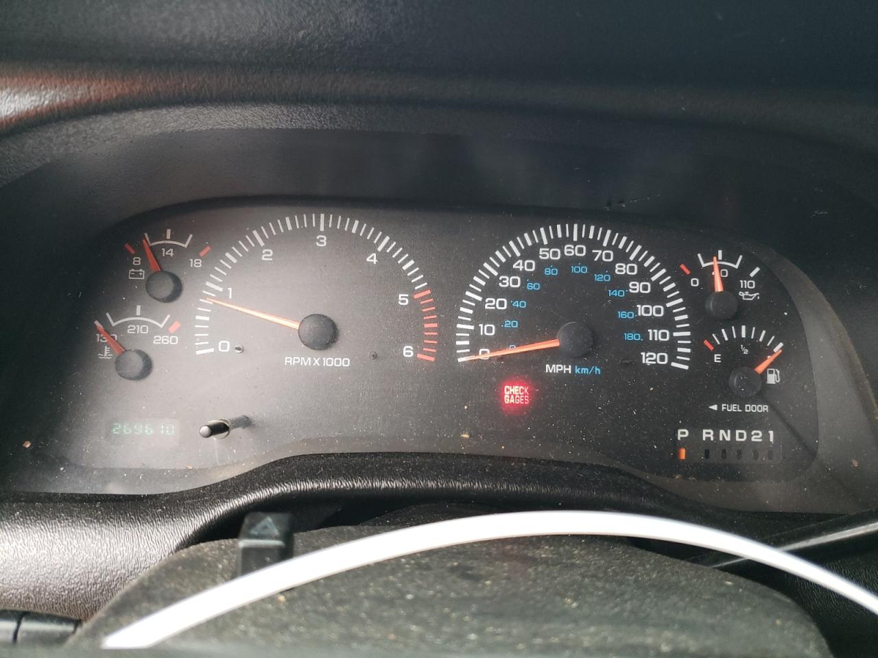 2000 Dodge RAM - Image 9