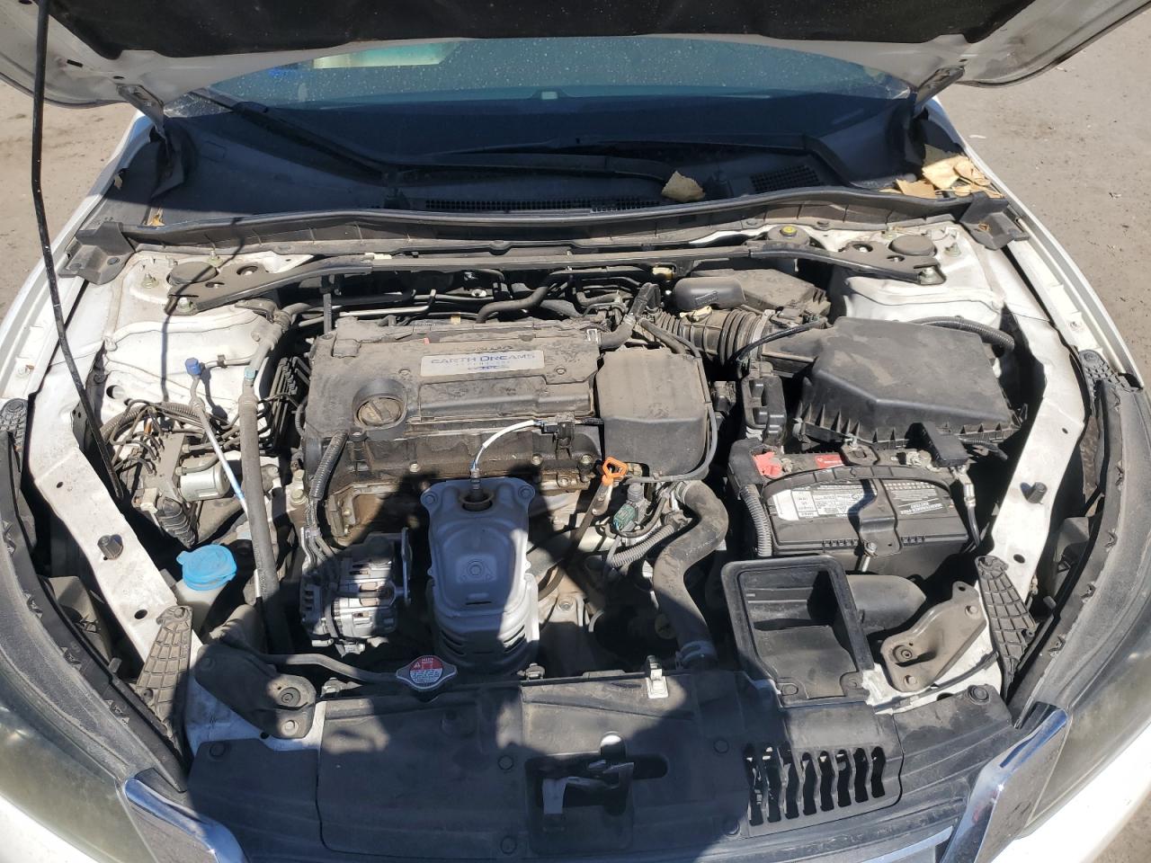 2015 Honda Accord - Image 13