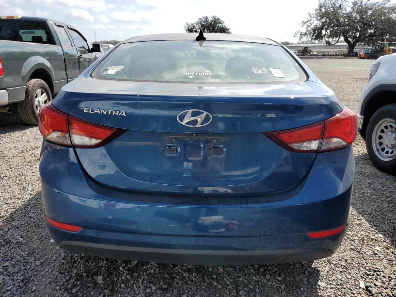 2014 Hyundai Elantra - Image 6