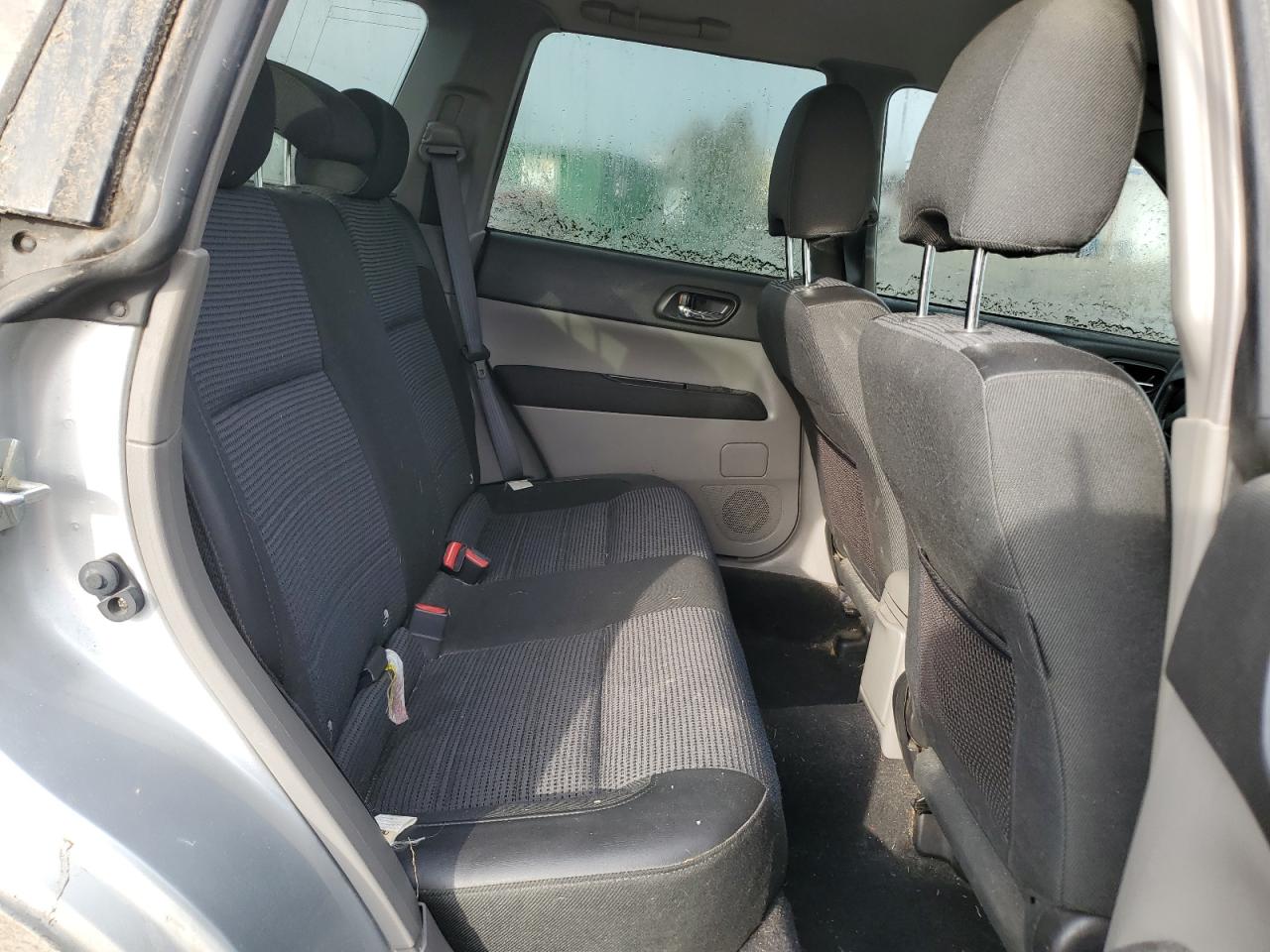 2004 Subaru Forester - Image 10