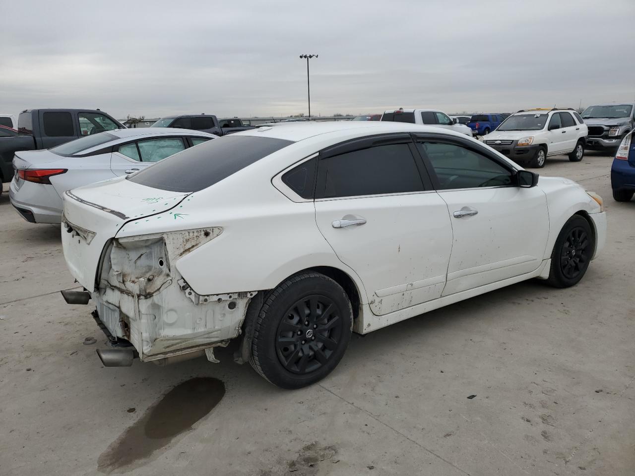 2015 Nissan Altima - Image 3