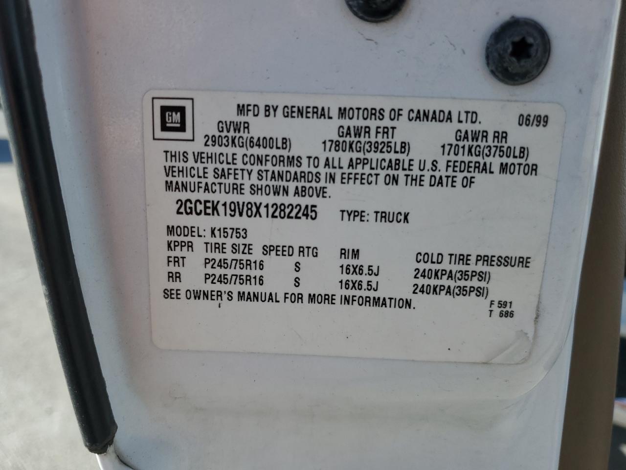 1999 Chevrolet Silverado - Image 14