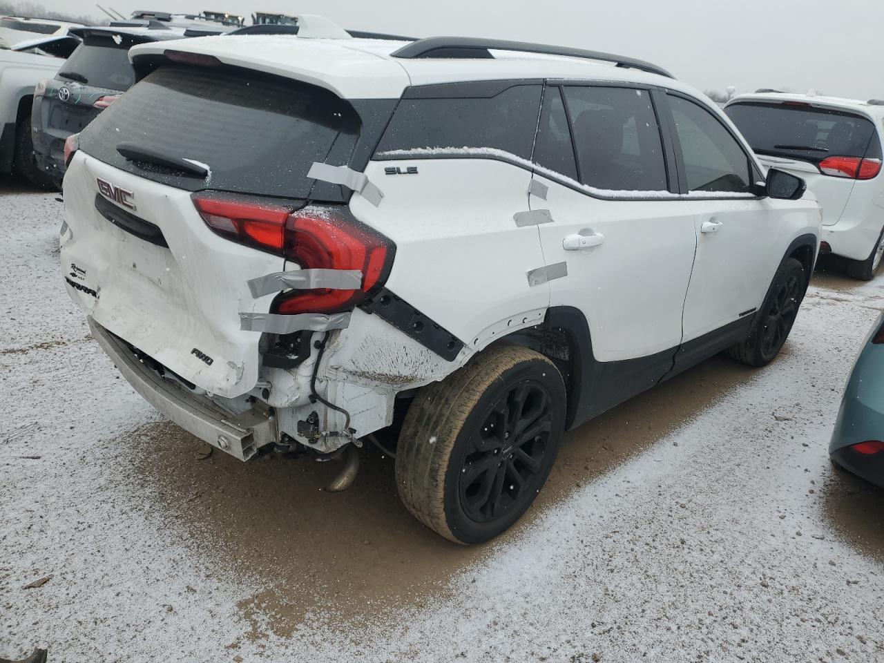 2021 GMC Terrain - Image 3