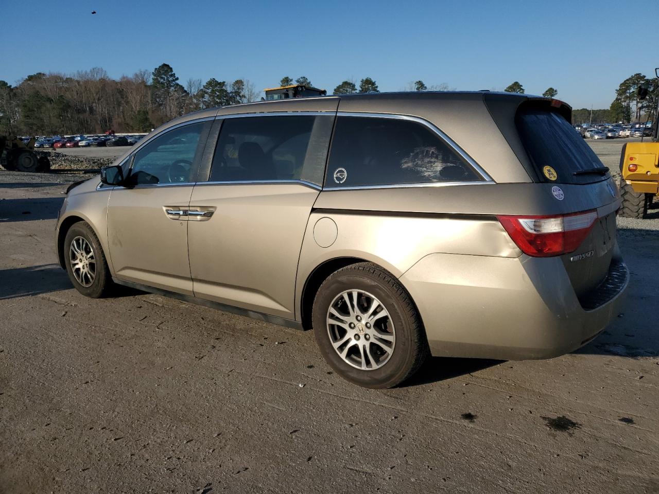 2011 Honda Odyssey - Image 2