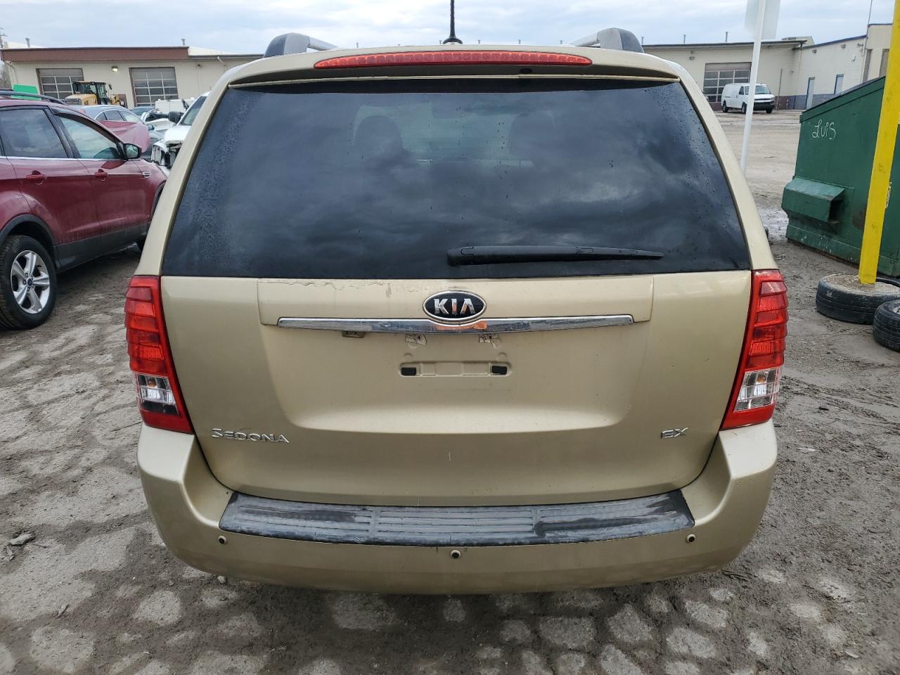 2011 Kia Sedona - Image 6