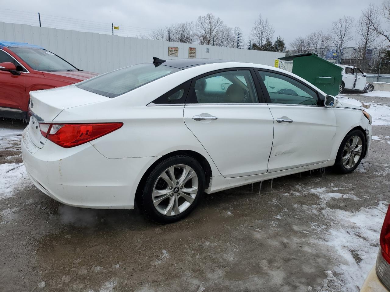 2012 Hyundai Sonata - Image 3