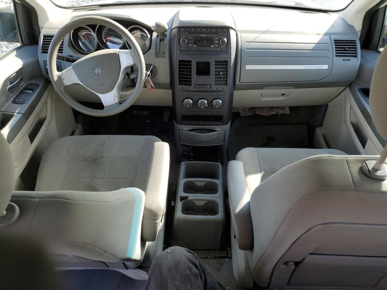 2008 Dodge Caravan - Image 8