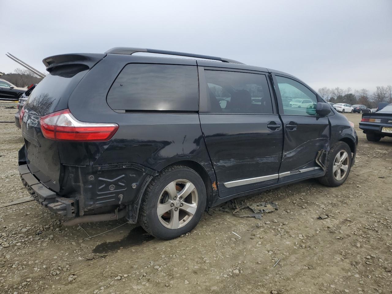 5TDKZ3DC7HS827104 TOYOTA All Models 2017