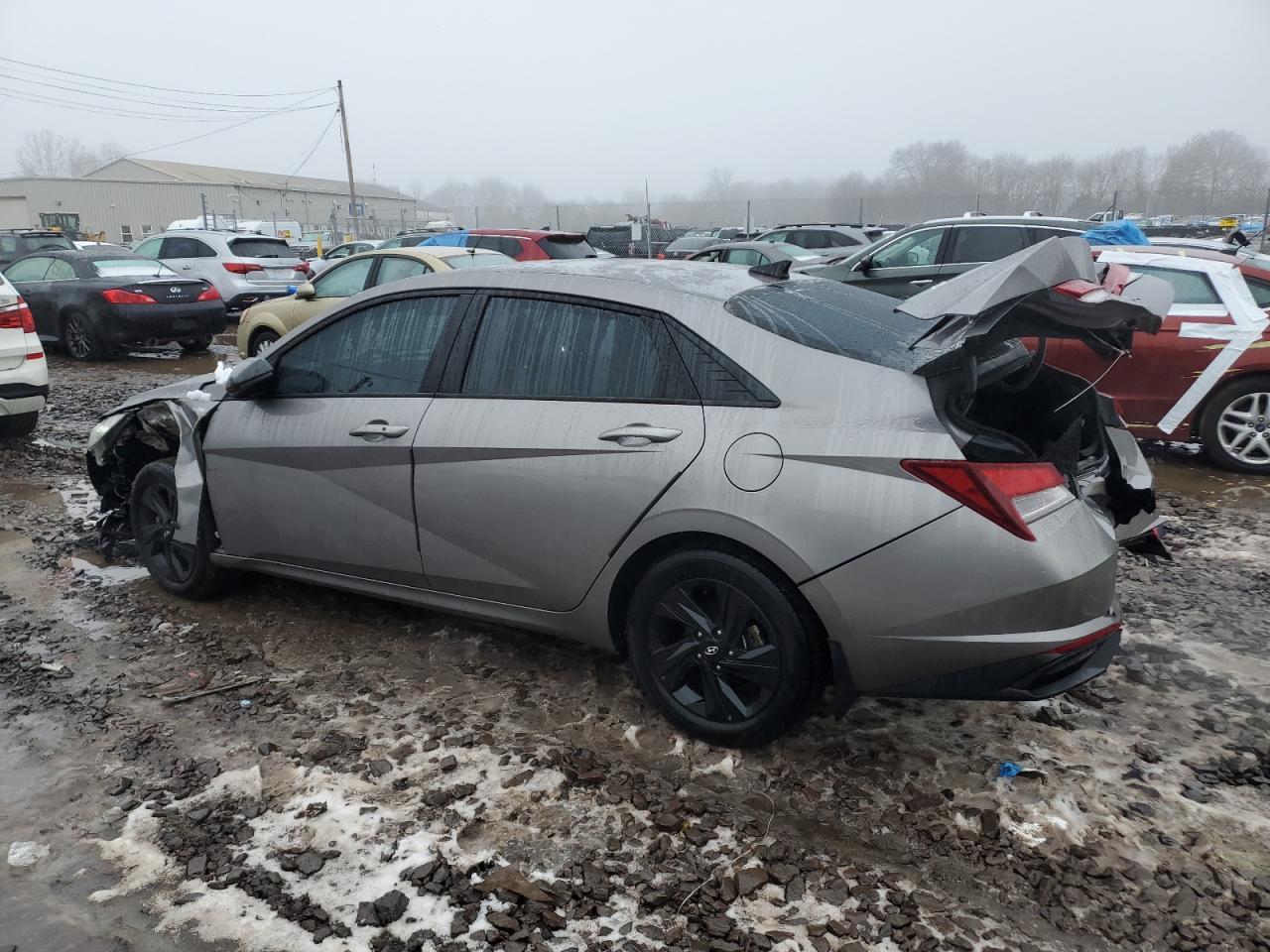 2022 Hyundai Elantra - Image 2