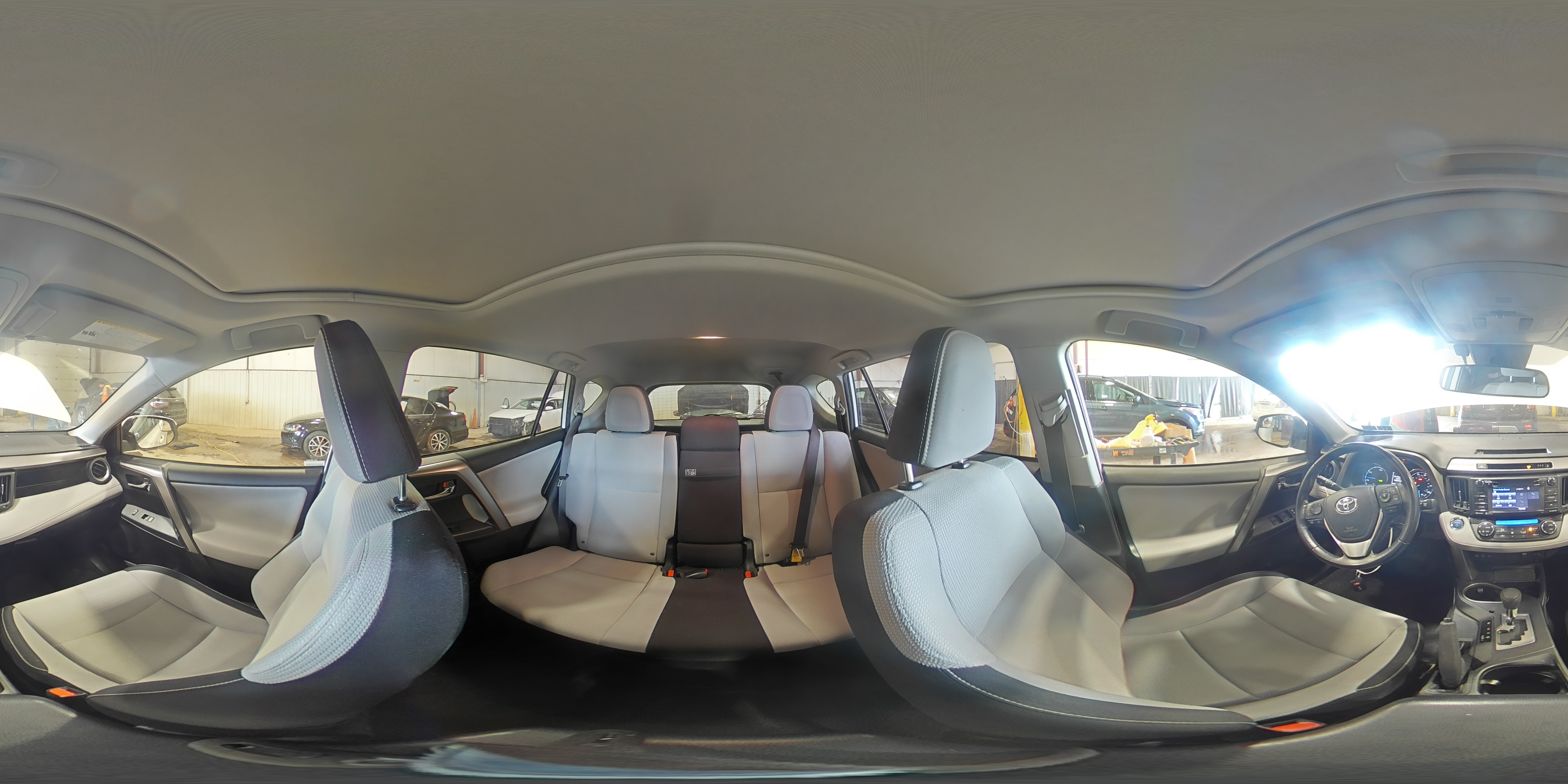 2017 Toyota RAV 4 - Image 15