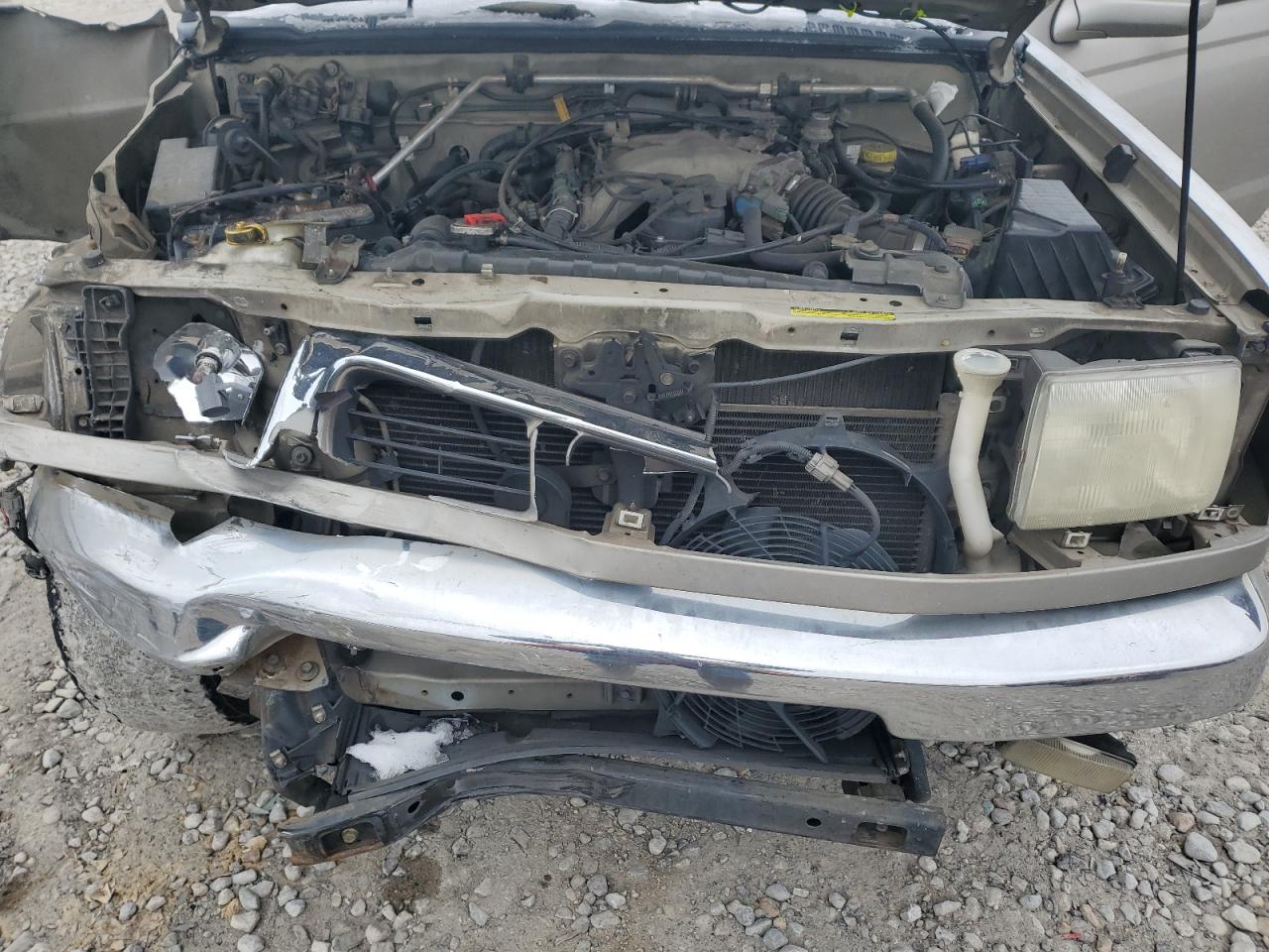 2000 Nissan Navara (Frontier) - Image 13