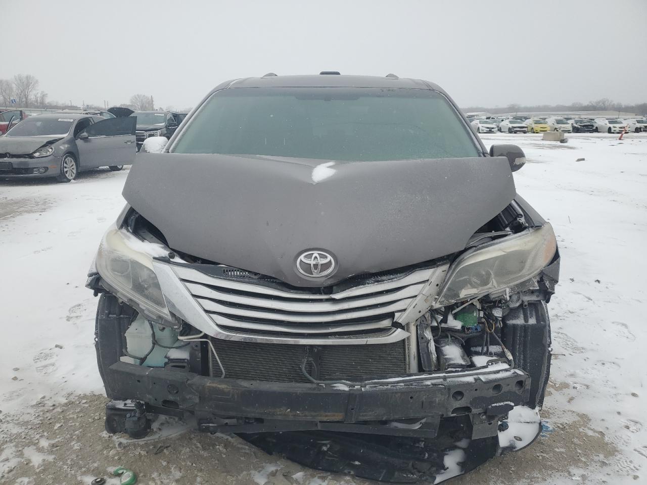 2015 Toyota Sienna - Image 5