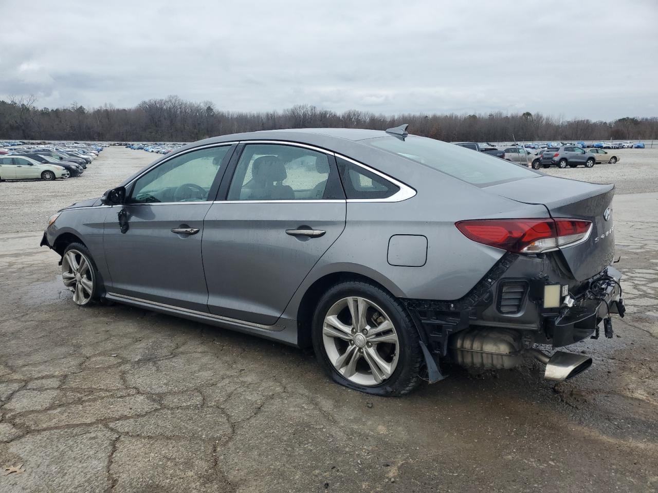 2018 Hyundai Sonata - Image 2