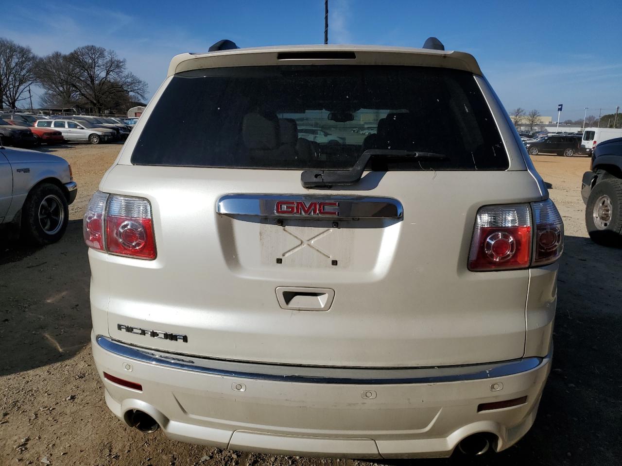 2012 GMC Acadia - Image 6