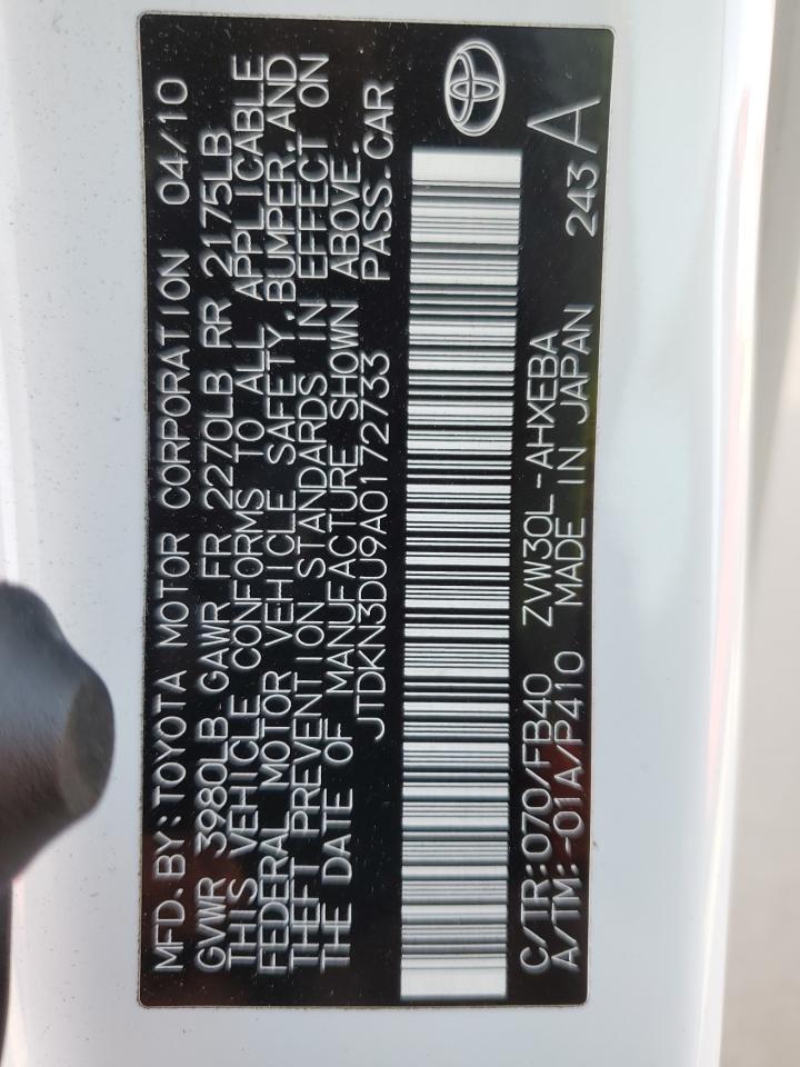 2010 Toyota Prius - Image 12