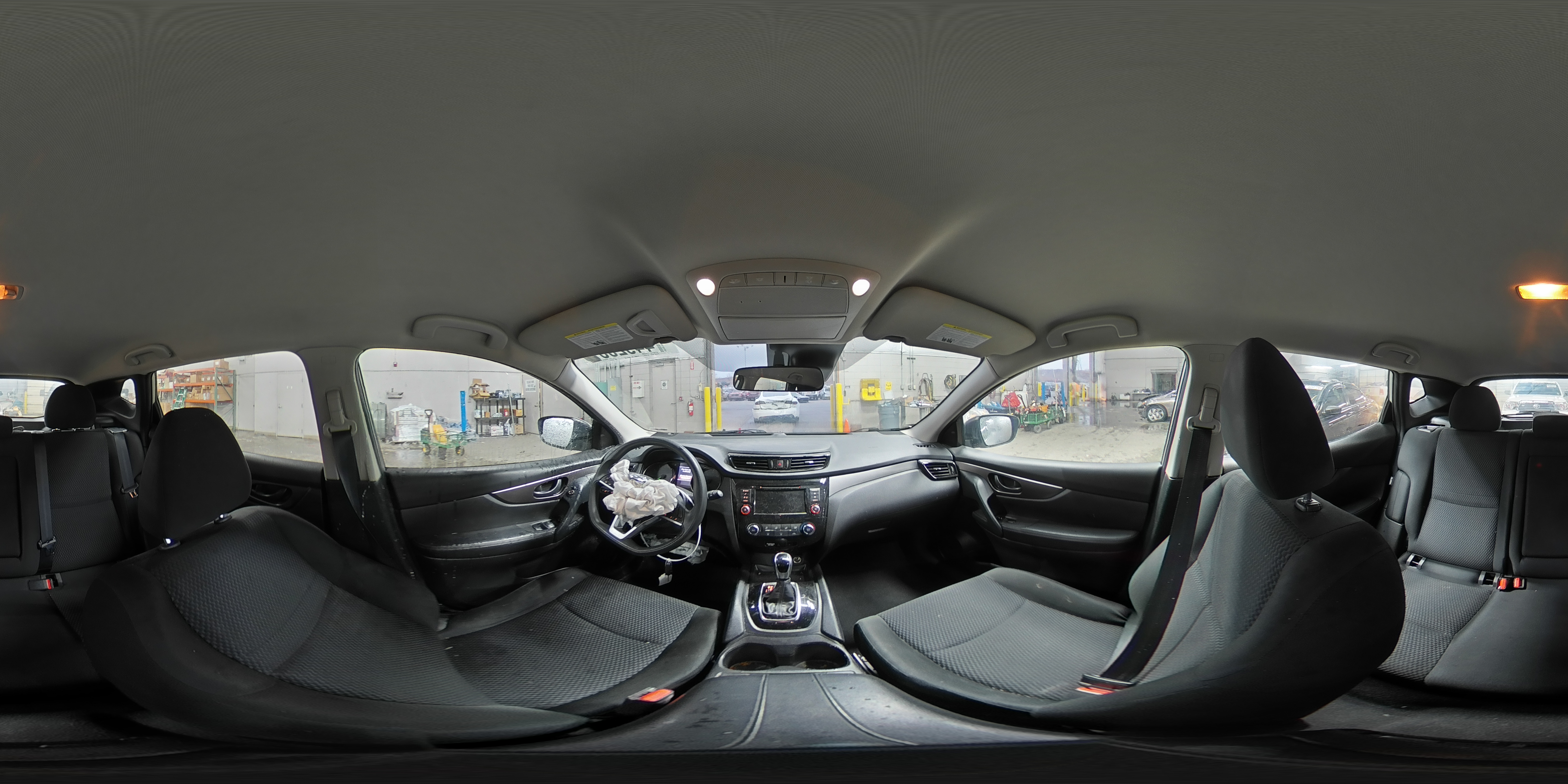 2021 Nissan Rogue - Image 16