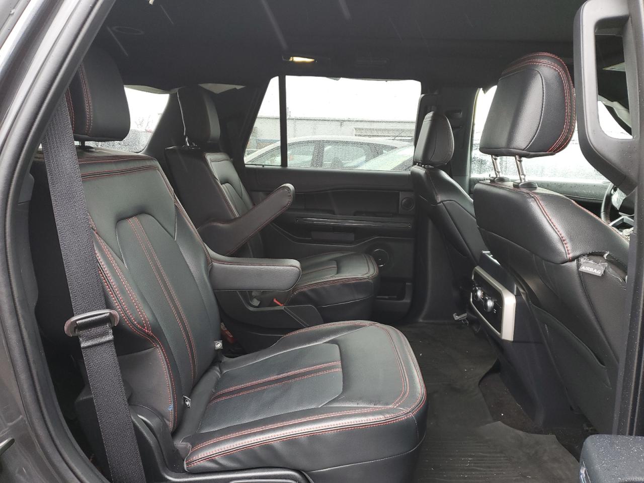 2022 Ford Expedition - Image 11