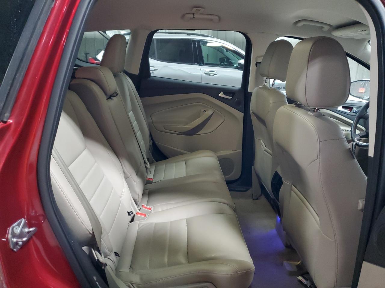 2015 Ford Escape - Image 11