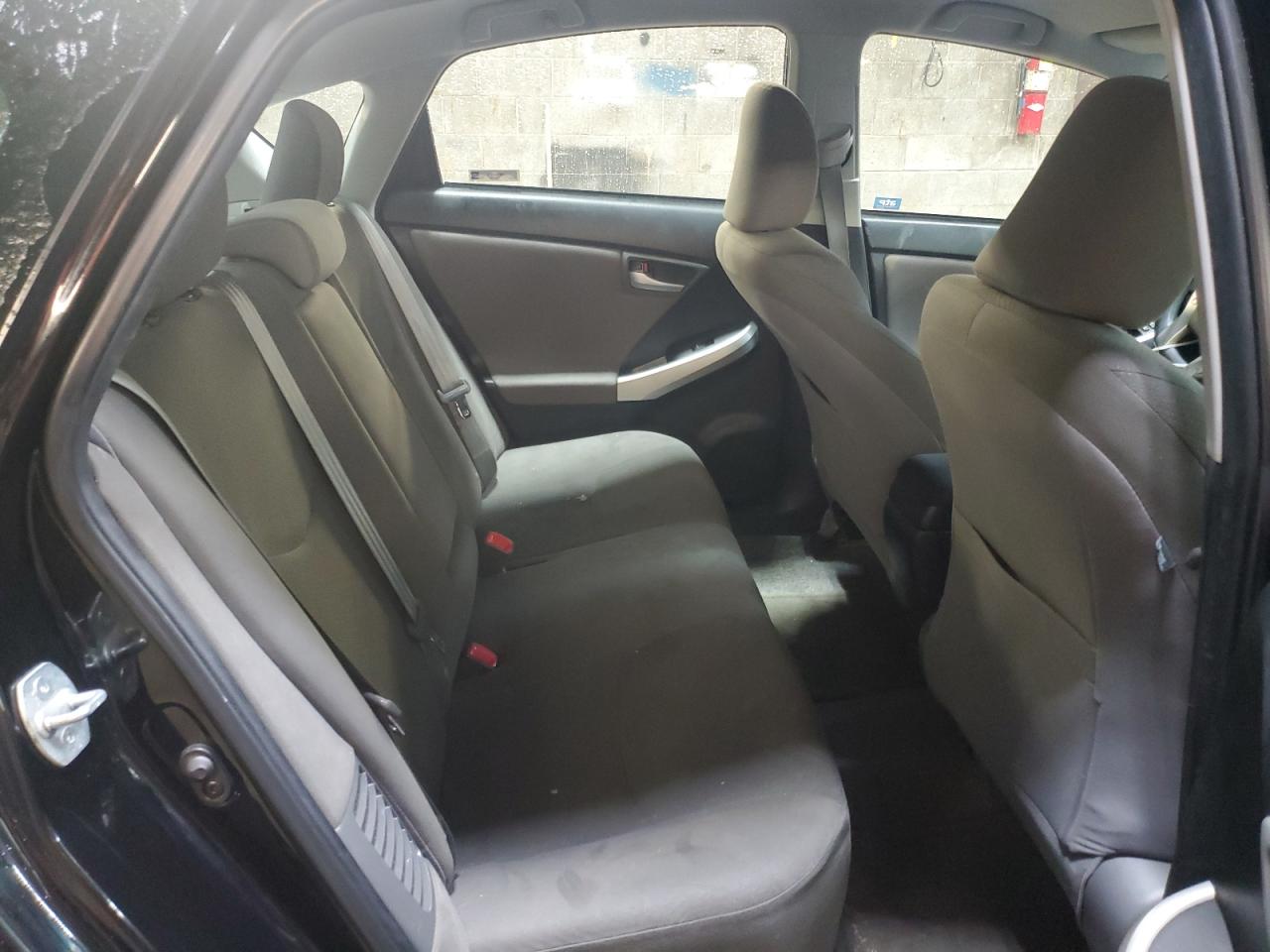 2013 Toyota Prius - Image 10