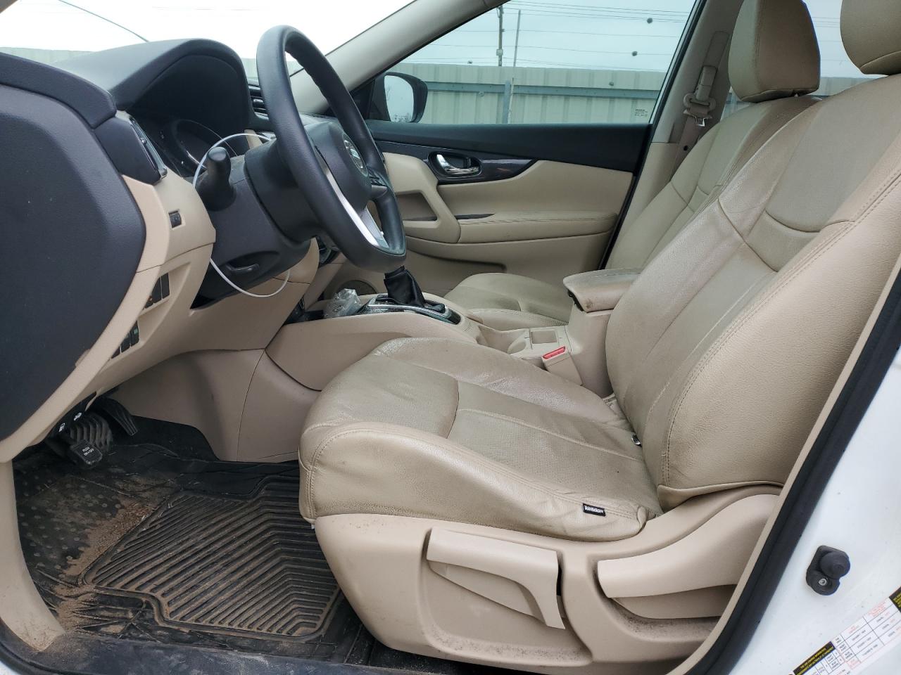 2017 Nissan Rogue - Image 7