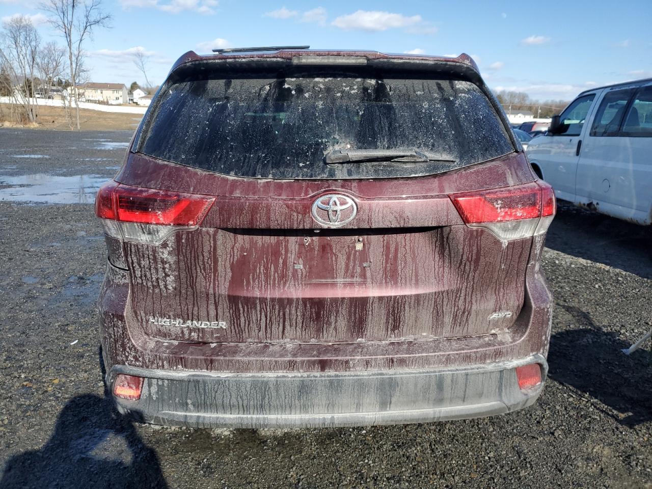 2019 Toyota Highlander - Image 6
