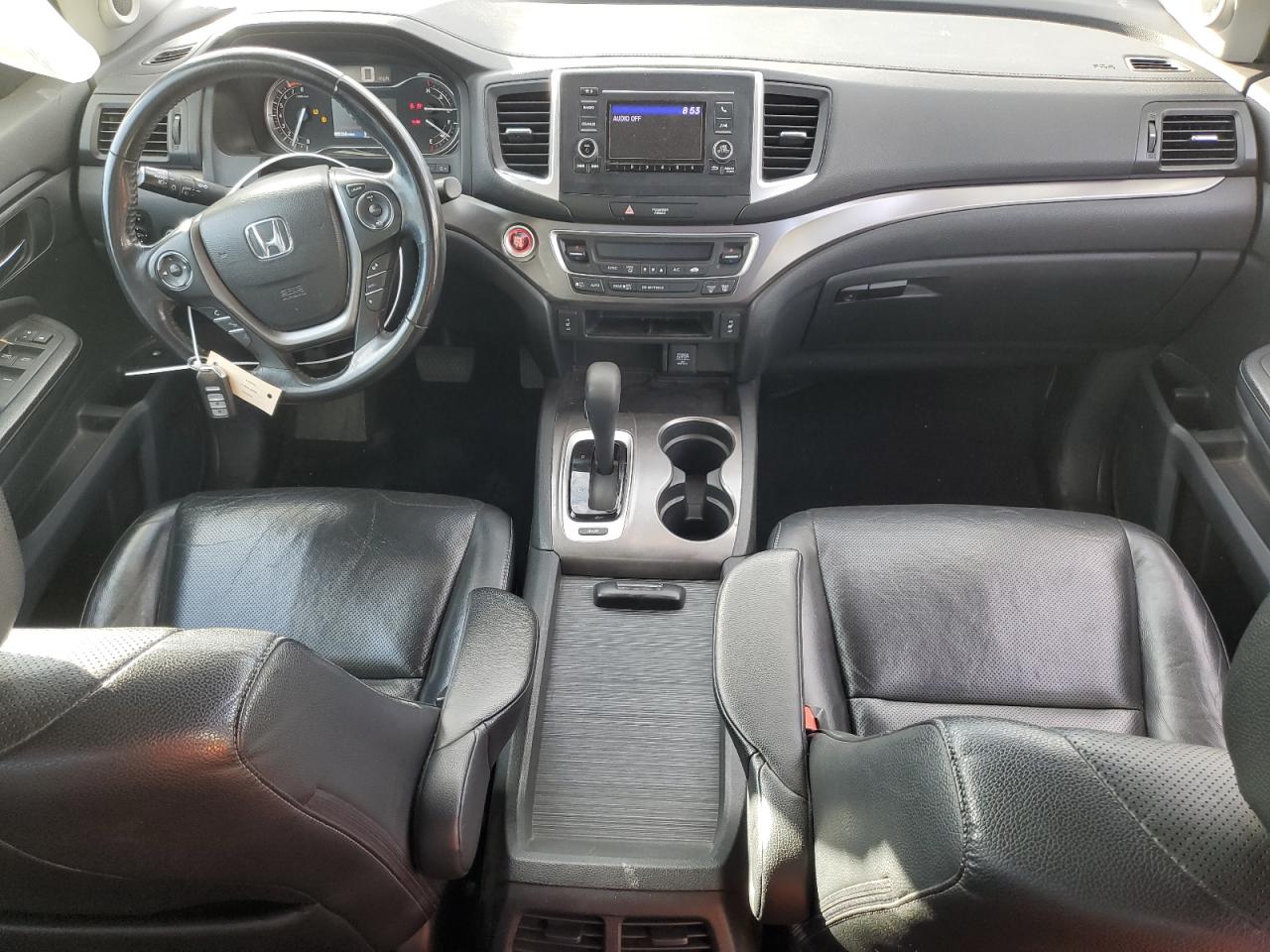 2017 Honda Ridgeline - Image 8