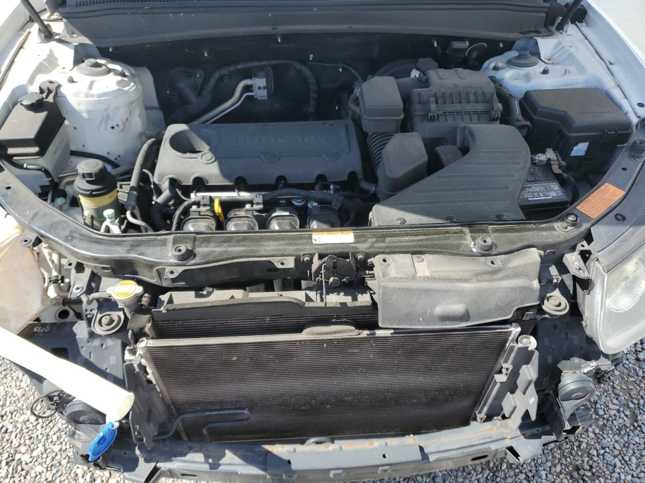 2012 Hyundai Santa Fe - Image 11