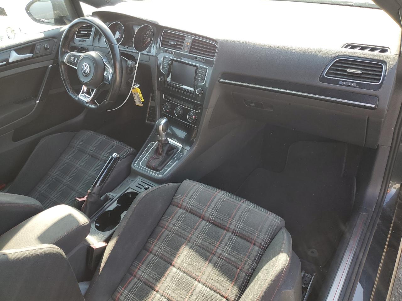 2015 Volkswagen GTI - Image 8