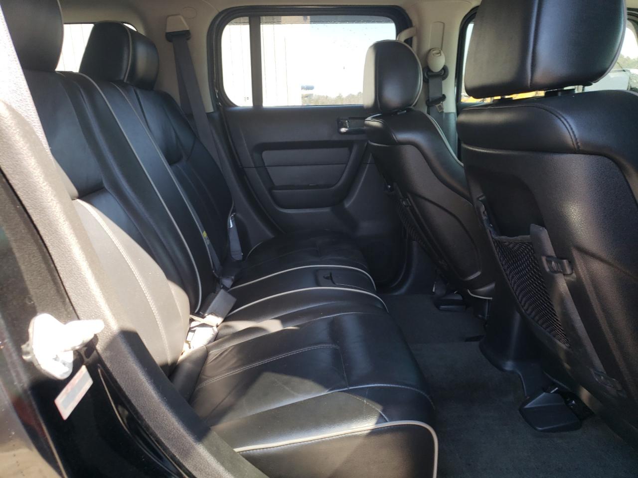 2006 Hummer H3 - Image 11