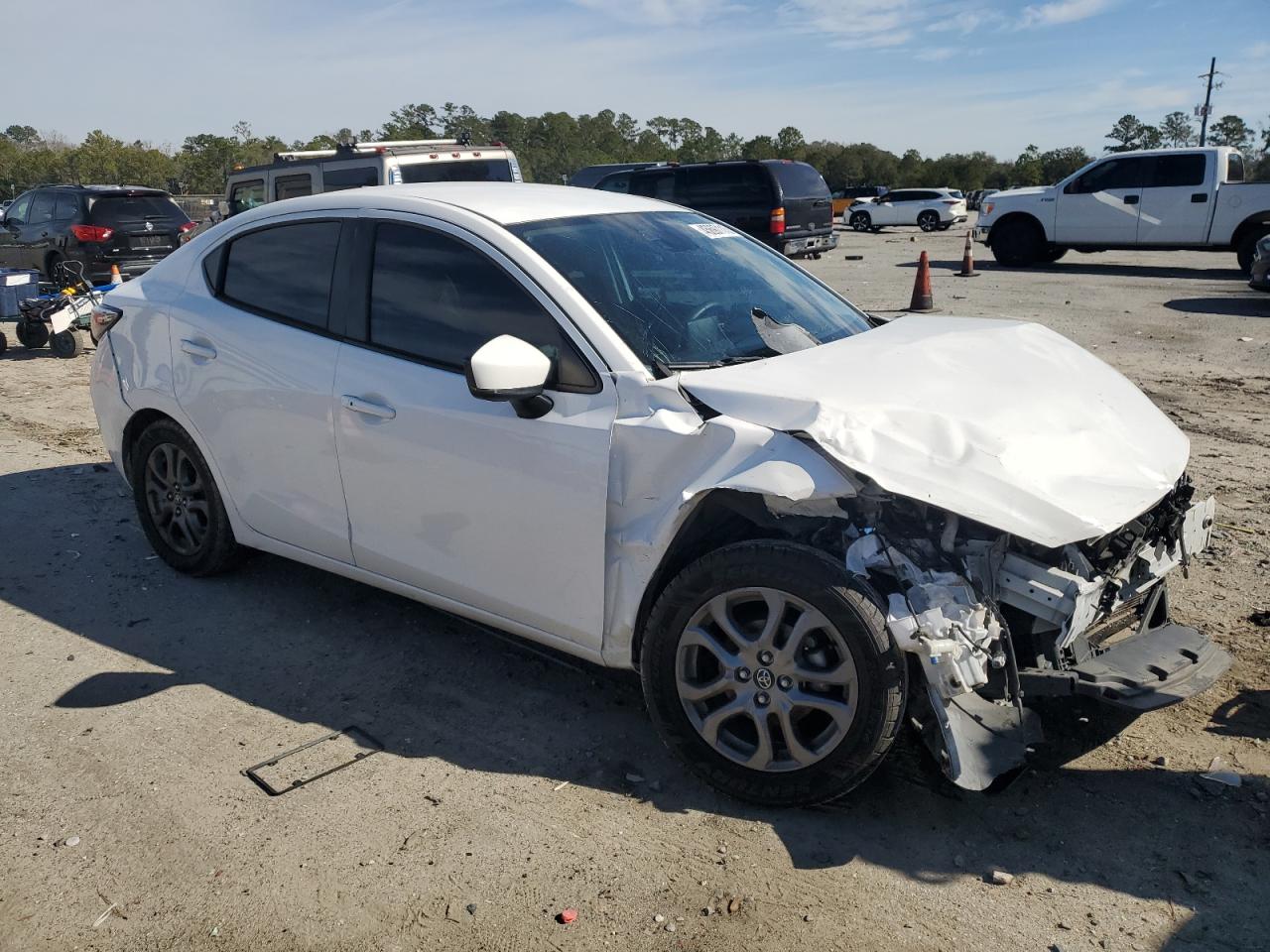 3MYDLBYV9KY518042 TOYOTA YARIS 2019