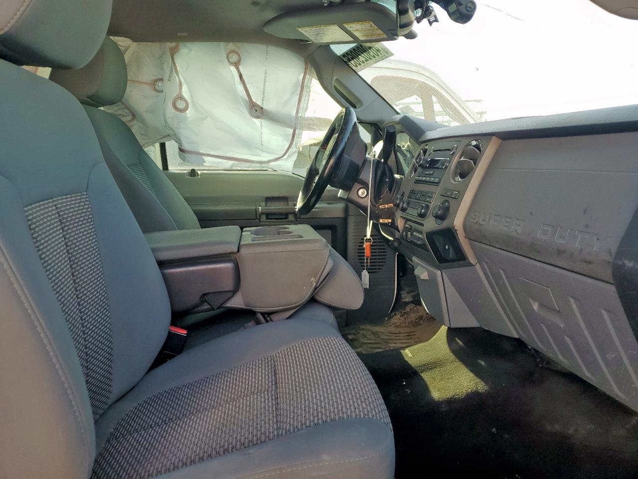 2011 Ford F350 - Image 7