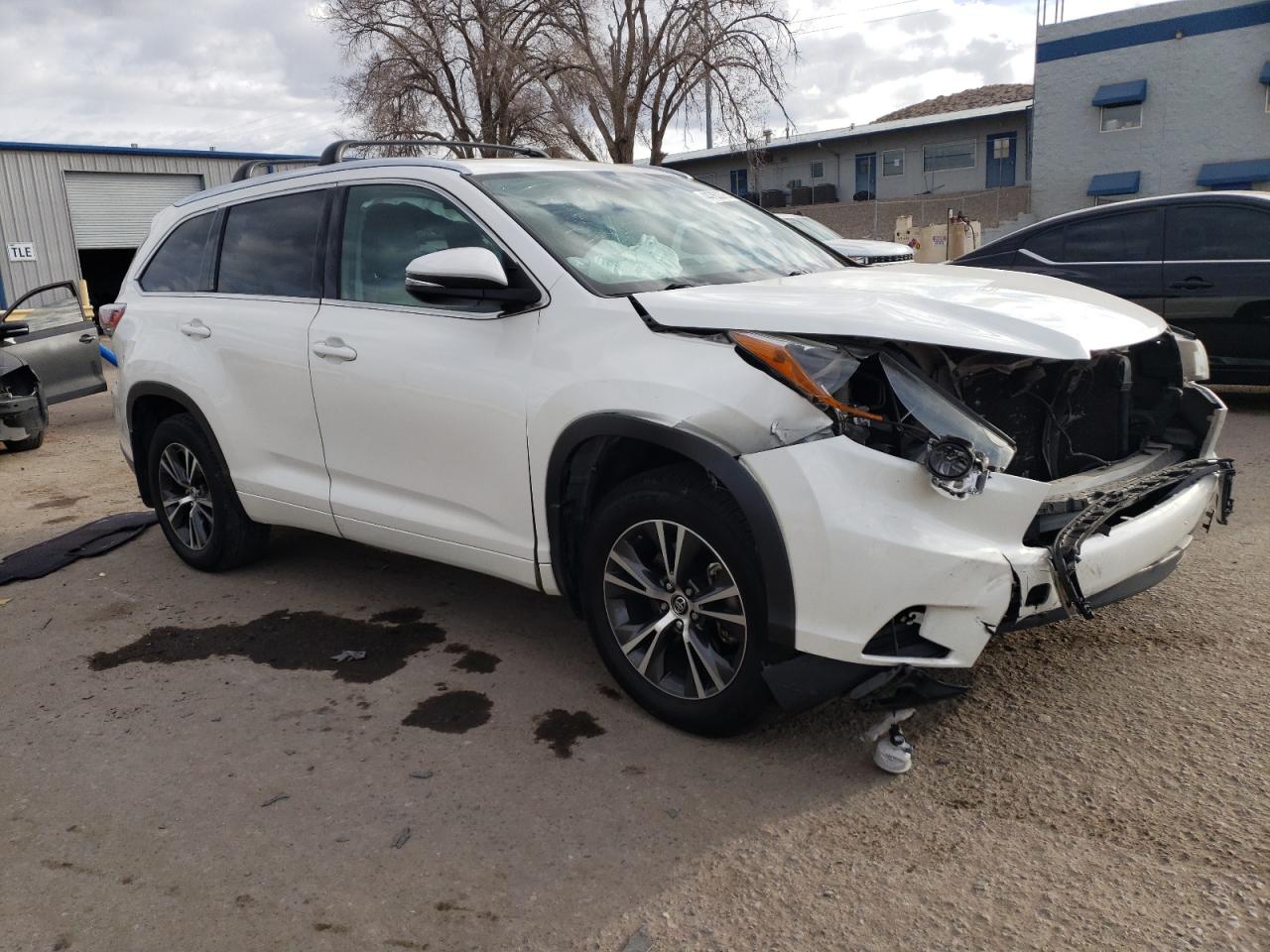 5TDJKRFH0GS260258 TOYOTA HIGHLANDER 2016