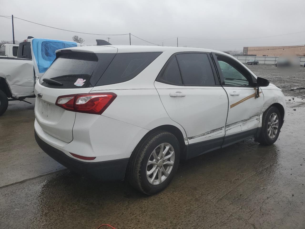 2019 Chevrolet Equinox - Image 3