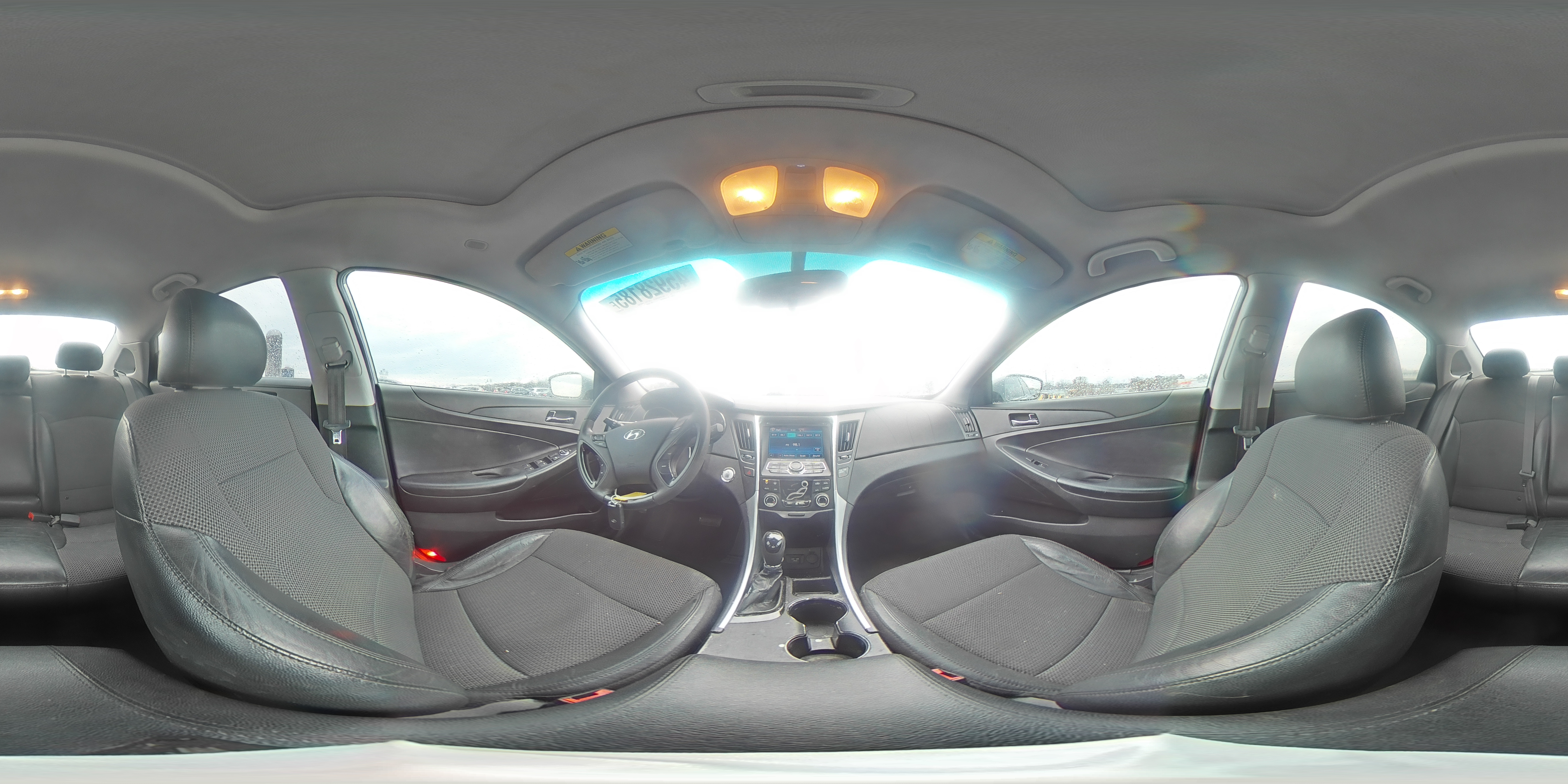 2012 Hyundai Sonata - Image 12