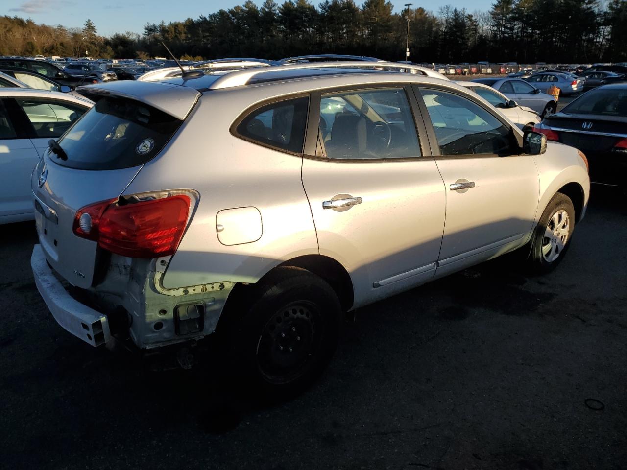 2015 Nissan Rogue - Image 3