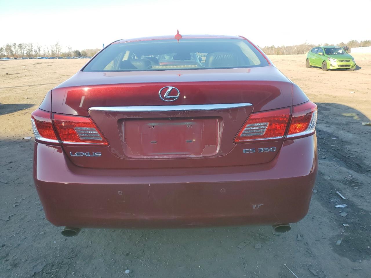 2010 Lexus ES - Image 6