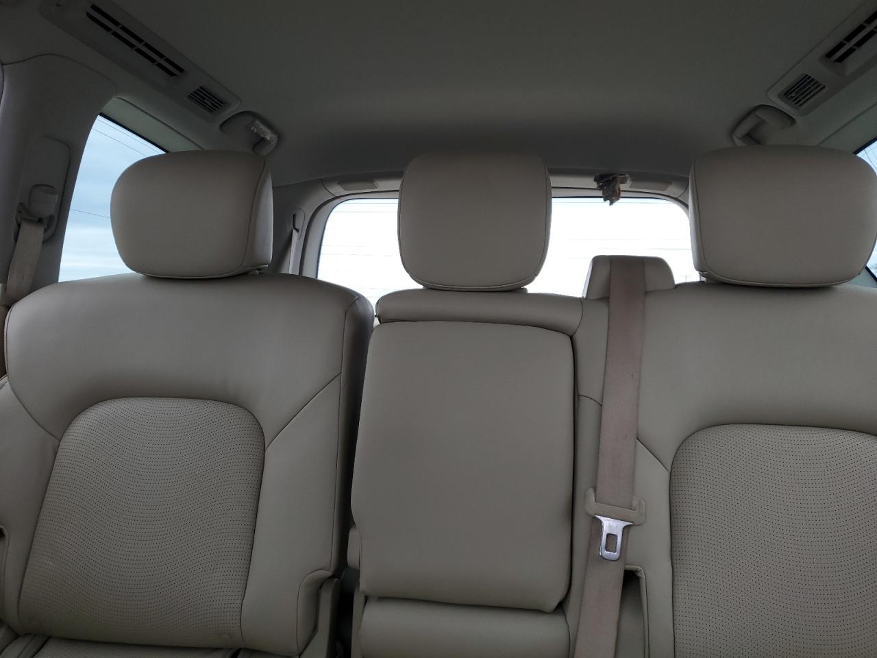 2017 Infiniti QX80 - Image 10