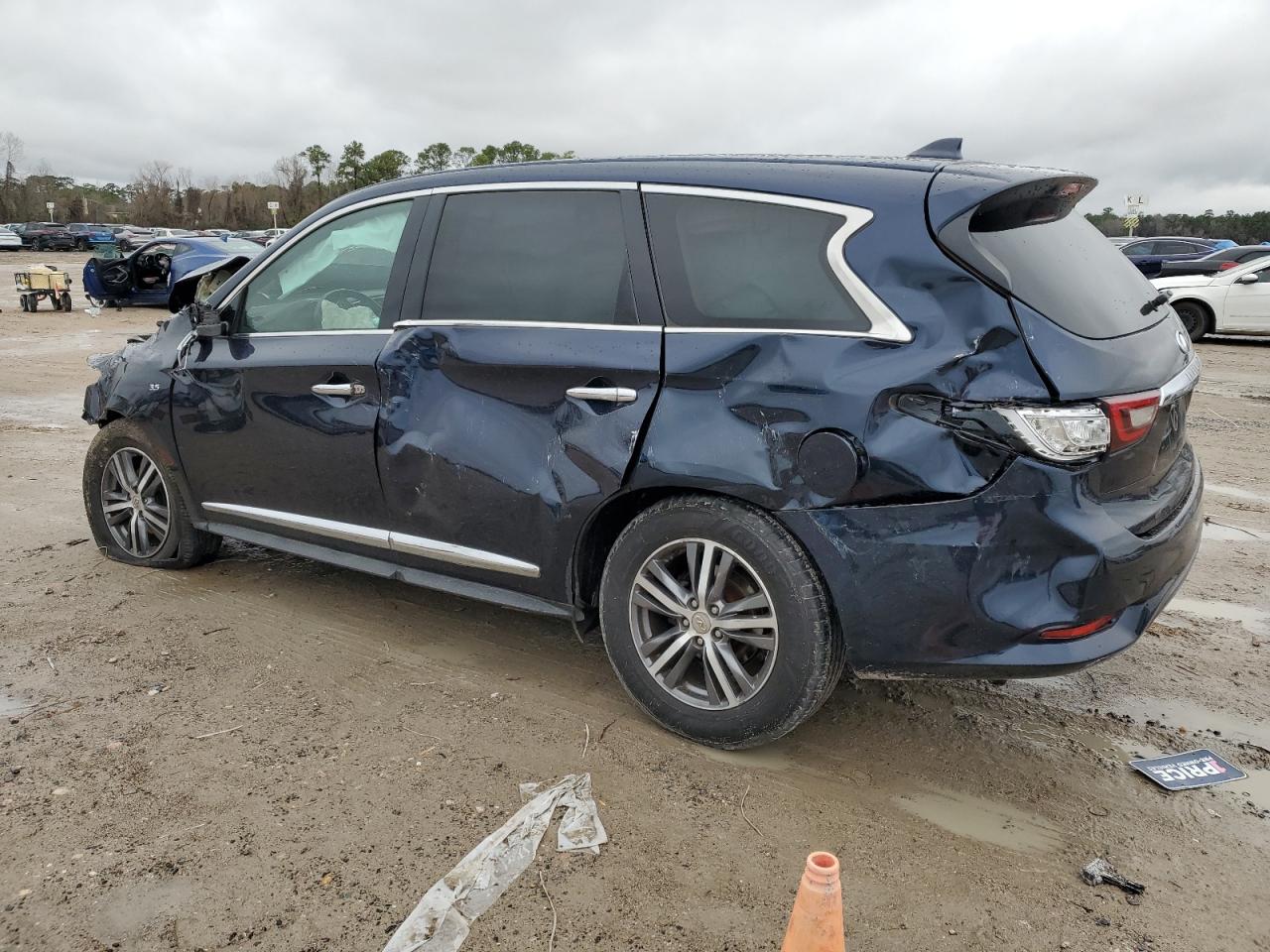 2020 Infiniti QX60 - Image 2
