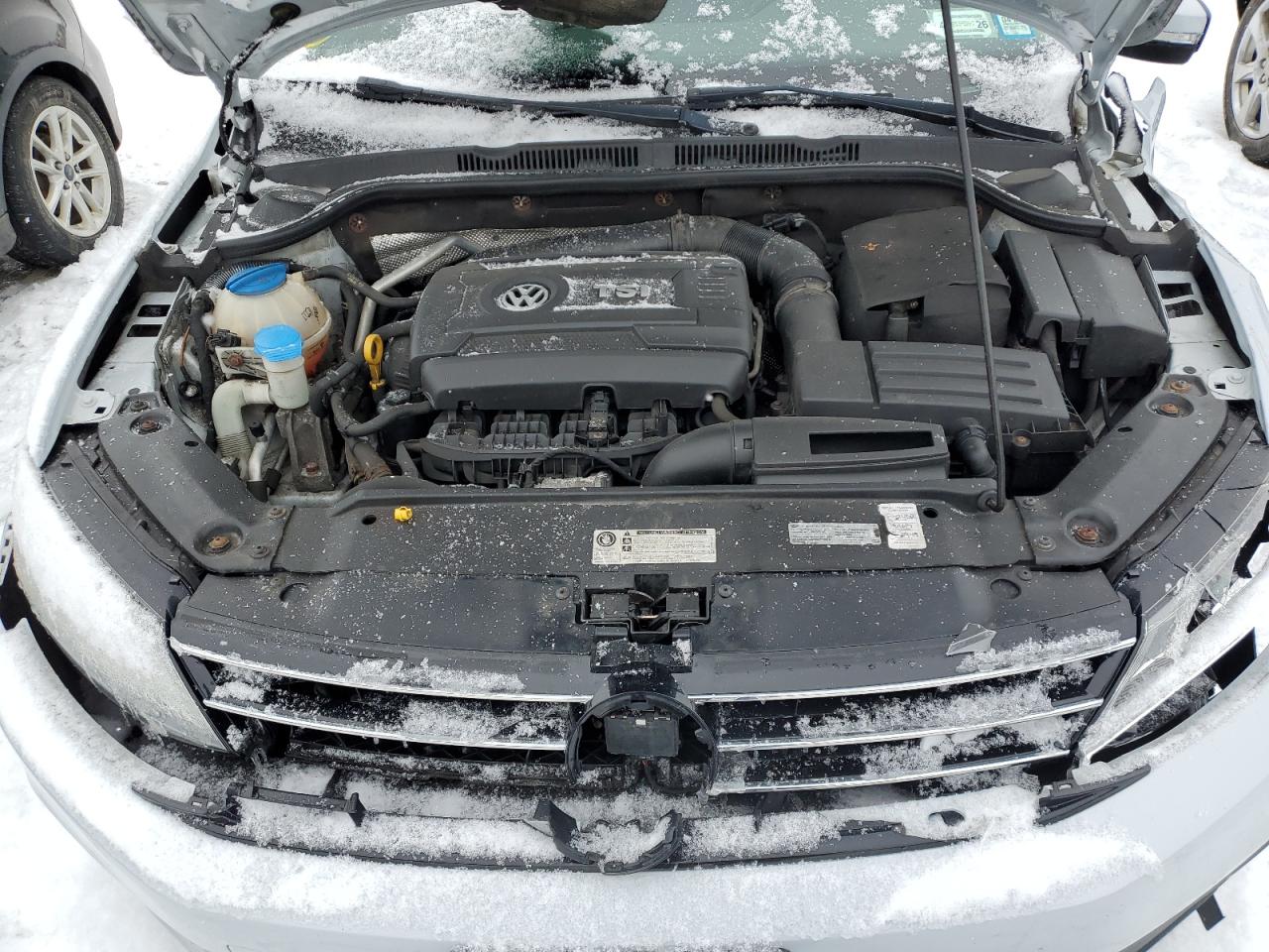 2017 Volkswagen Jetta - Image 11