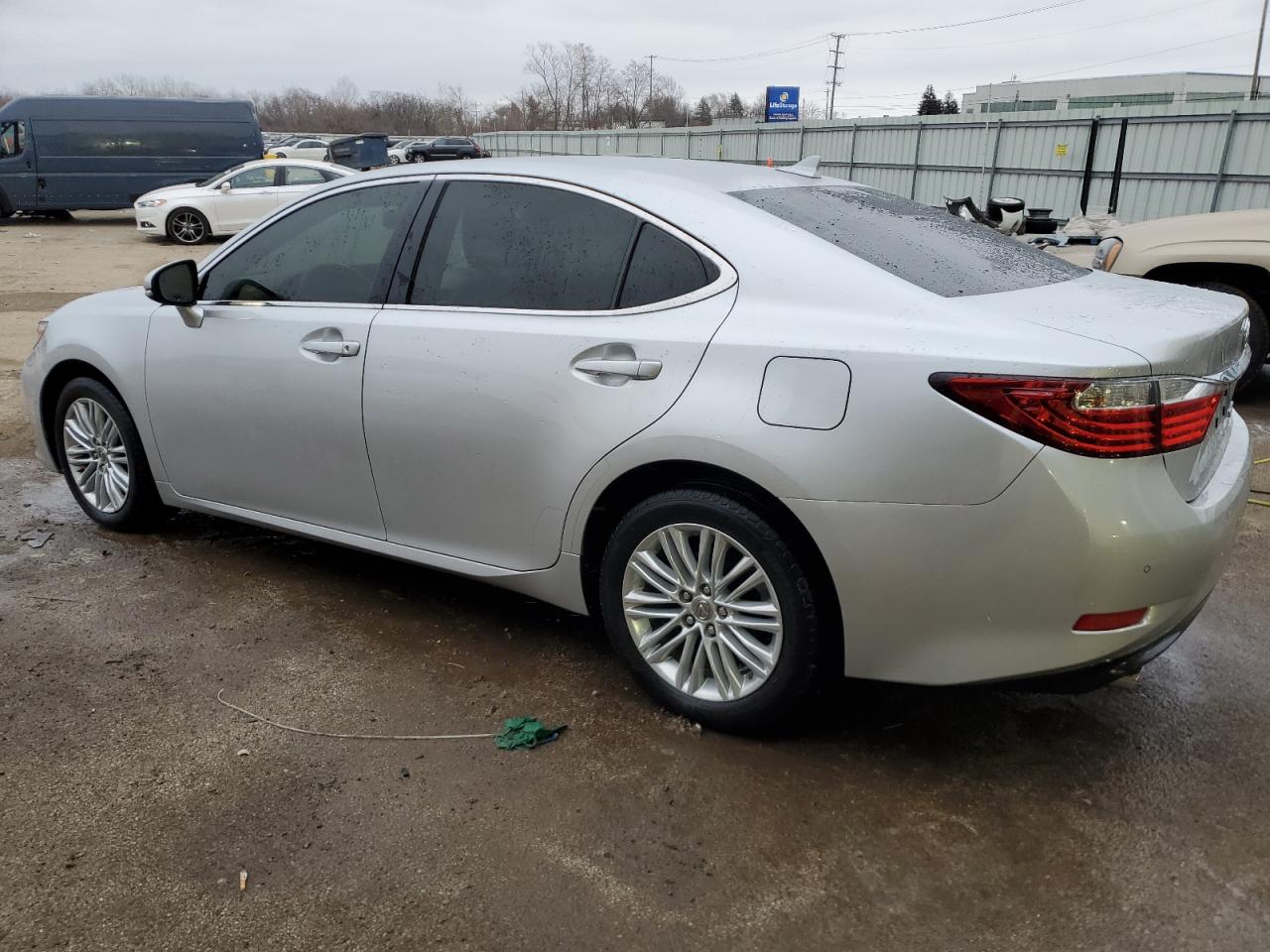 2013 Lexus ES - Image 2
