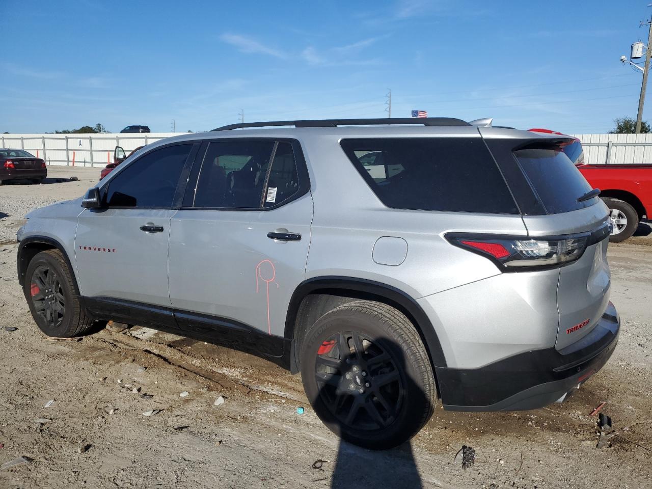 1GNERKKW0MJ220187 CHEVROLET TRAVERSE 2021