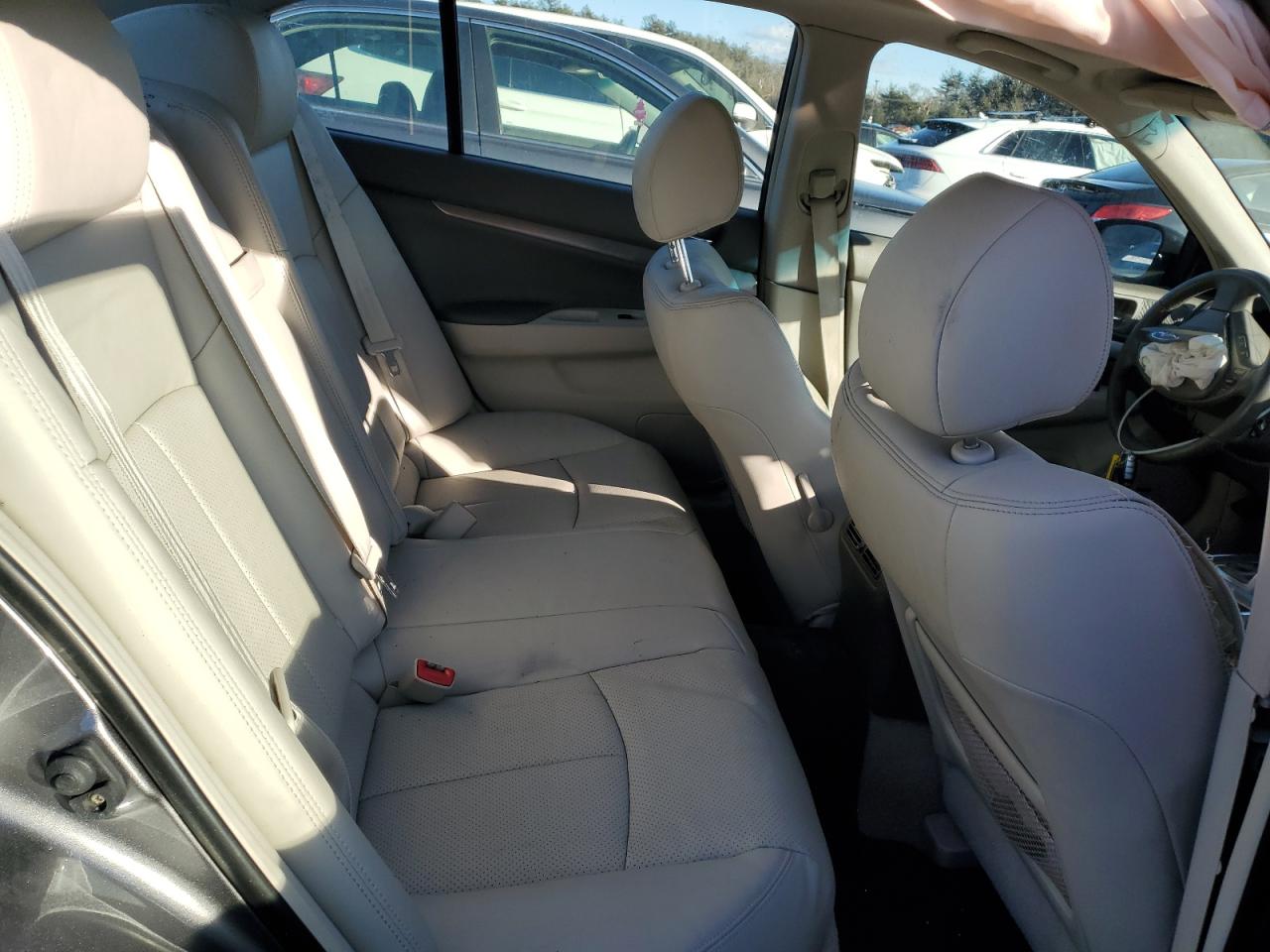 2012 Infiniti G - Image 10