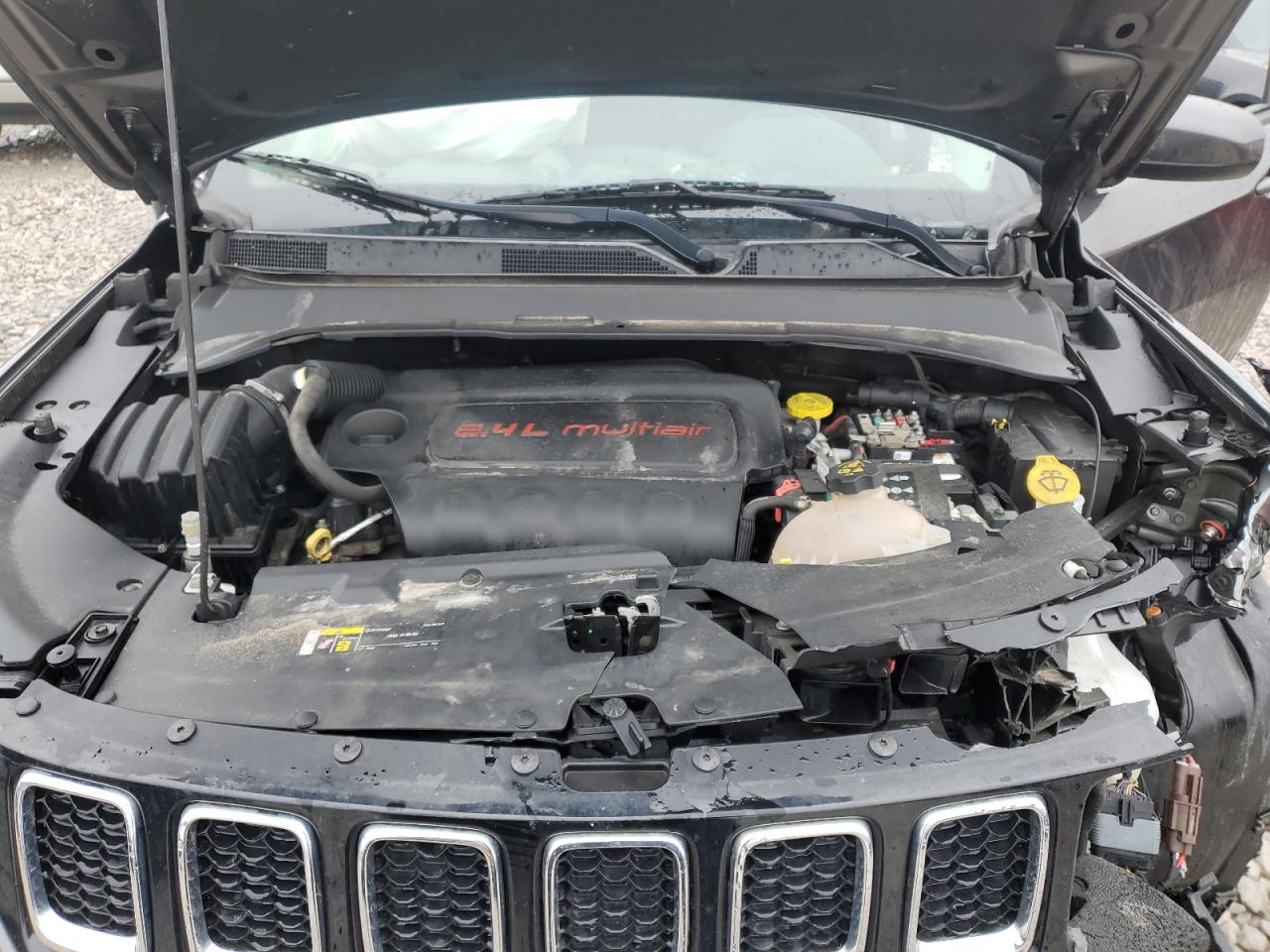 2019 Jeep Compass - Image 12