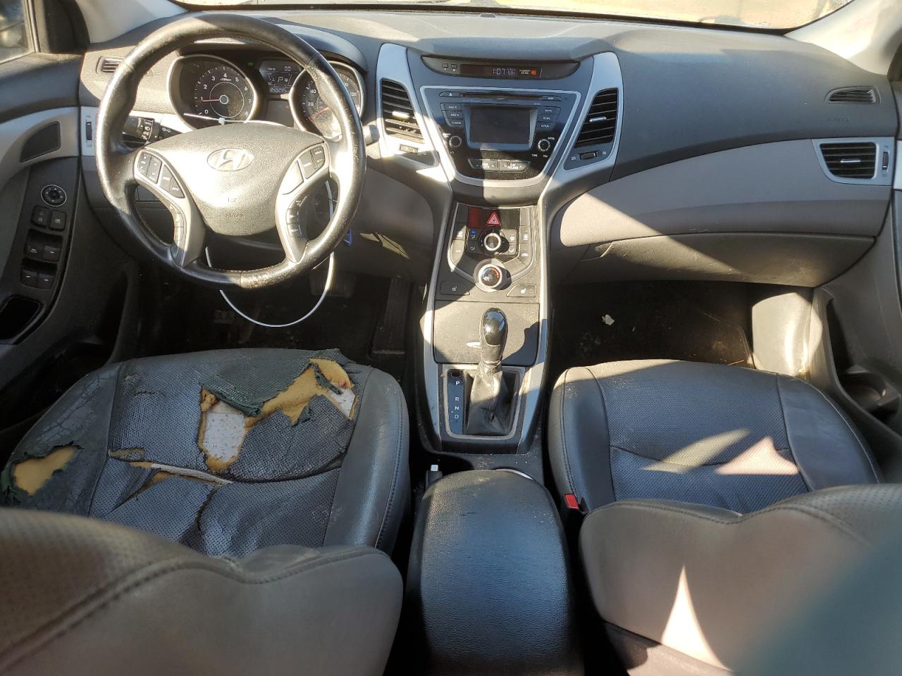 2014 Hyundai Elantra - Image 8