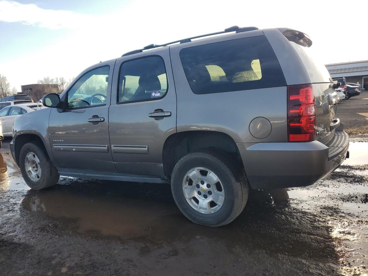 2011 Chevrolet Tahoe - Image 2